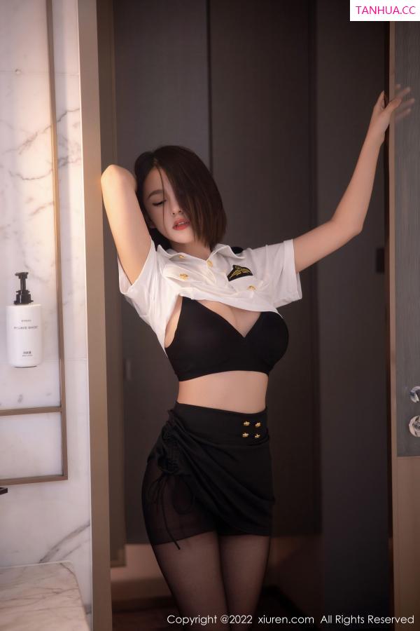   [XiuRen]高清写真图 2022.11.07 No.5815 美羊羊 黑丝美腿第10张图片